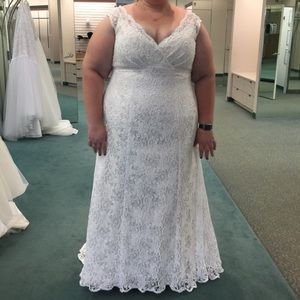 Ivory Beaded Cap Sleeve Lace Plus Wedding Dress